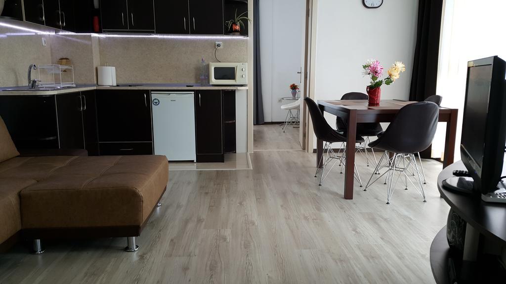 Kraybrezhna Apartment Pomorie Eksteriør billede