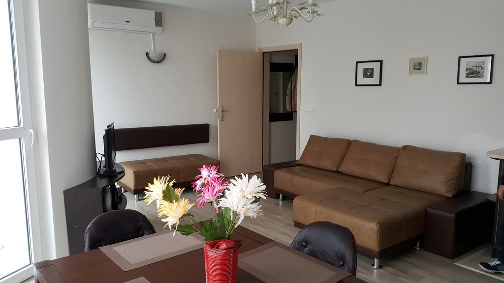 Kraybrezhna Apartment Pomorie Eksteriør billede