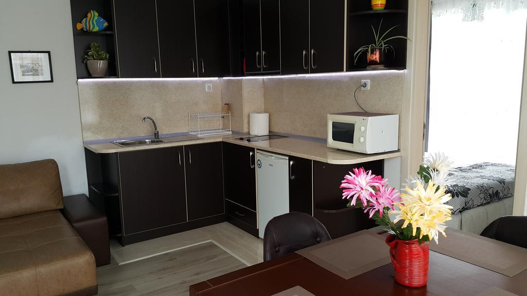 Kraybrezhna Apartment Pomorie Eksteriør billede