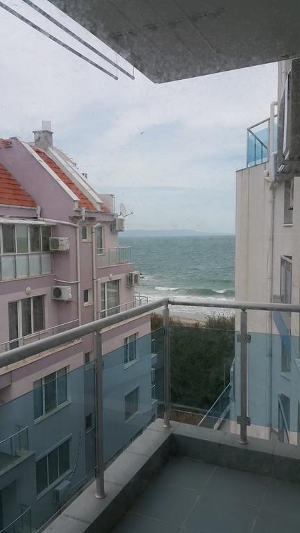 Kraybrezhna Apartment Pomorie Eksteriør billede