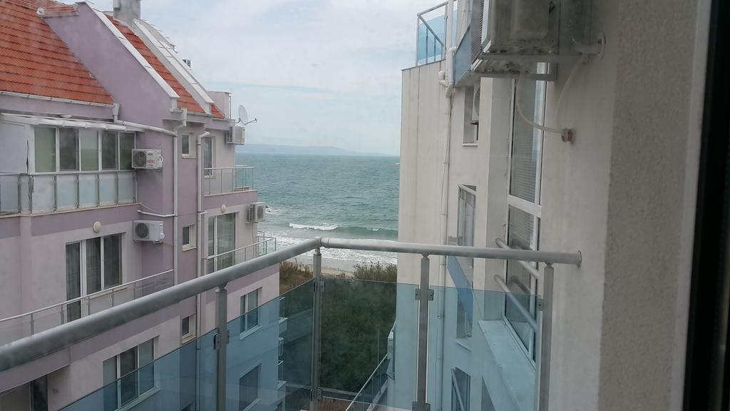 Kraybrezhna Apartment Pomorie Eksteriør billede